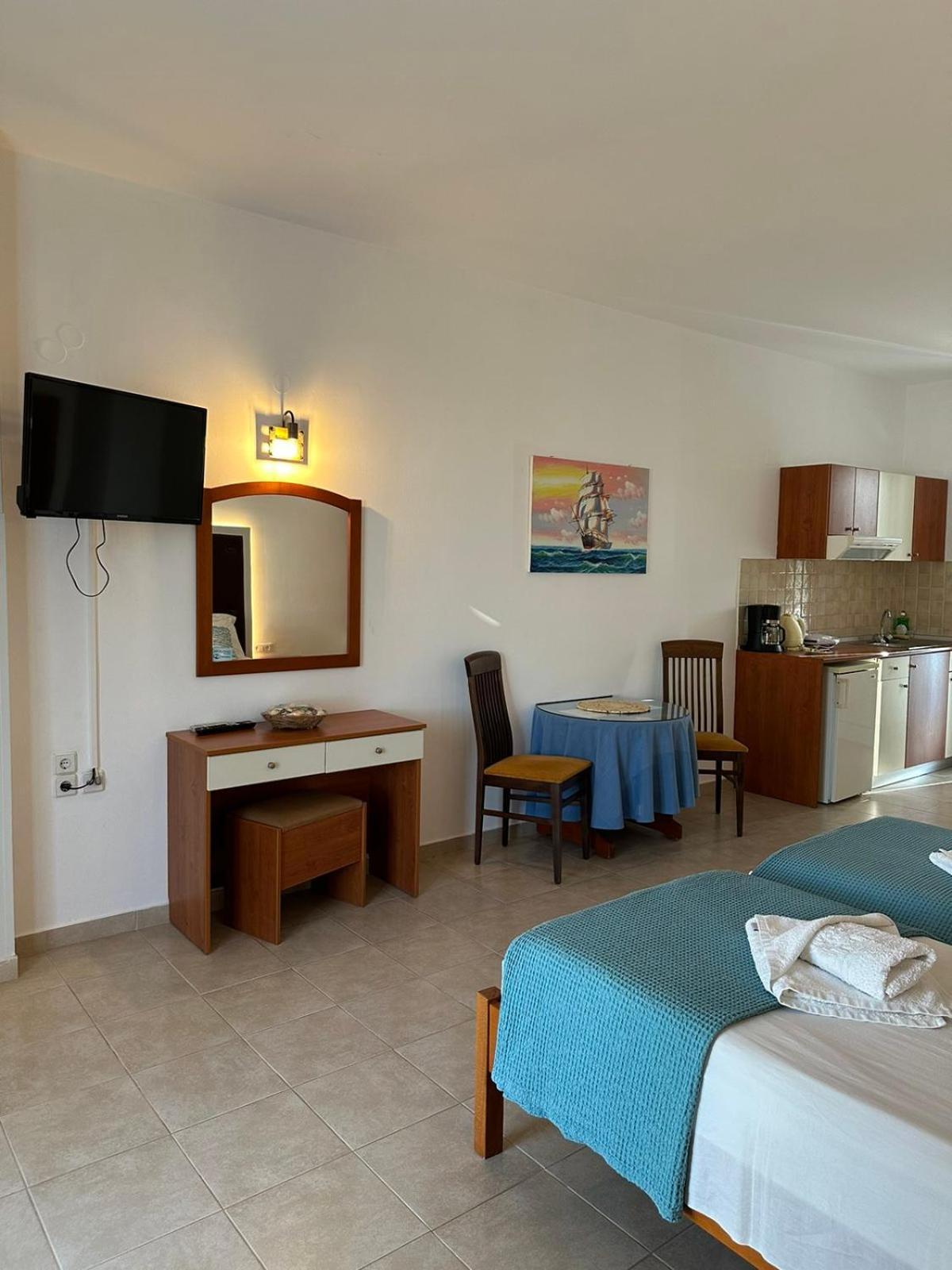 Apollonio Suites & Rooms Faliraki Rhodes Bilik gambar