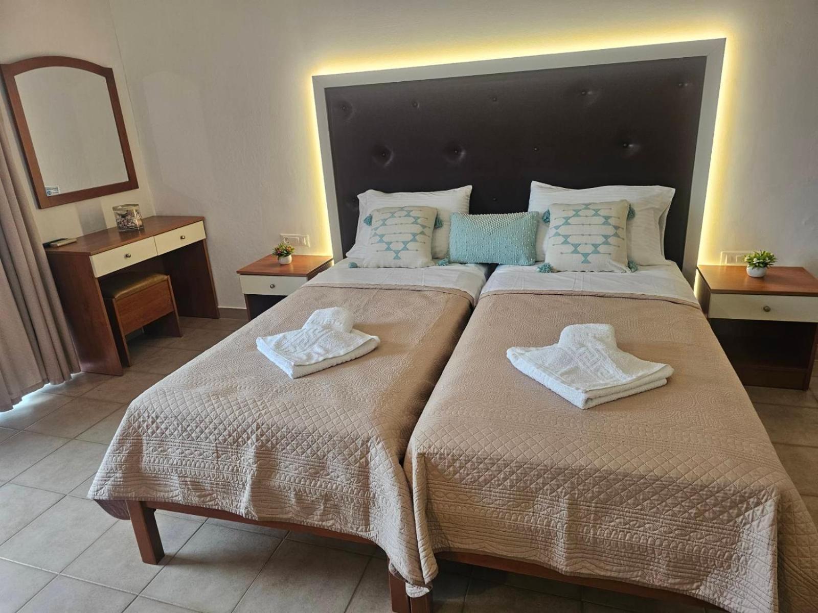 Apollonio Suites & Rooms Faliraki Rhodes Luaran gambar